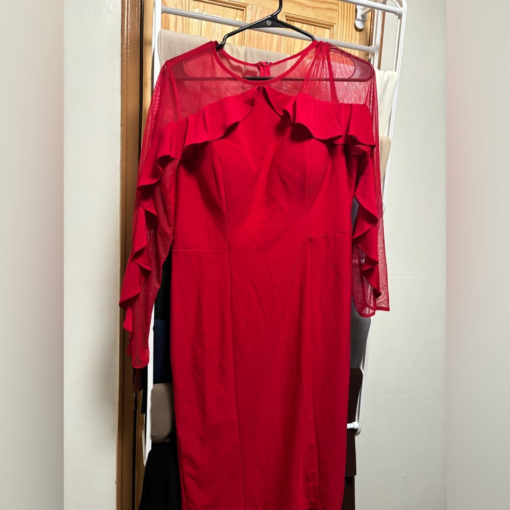 Midi Calvin Klein dress in color red size 12